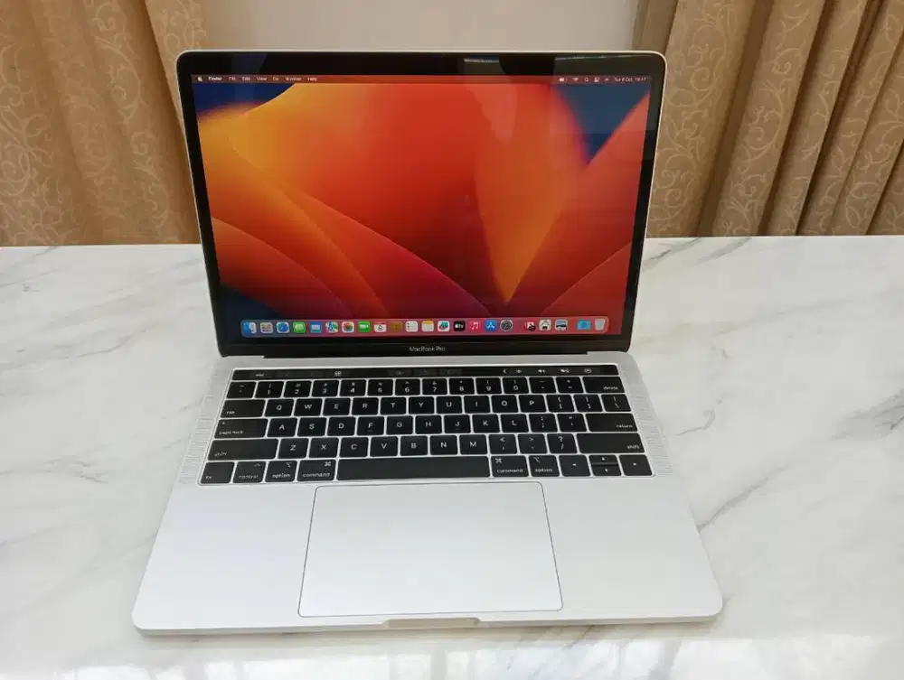 MacBook Pro Retina M1 2020 13in RAM 8GB SSD 256GB Warranty