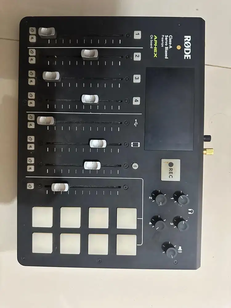 RØDECaster Pro + Mic Audio-Technica P48 + Stand | Paket Lengkap