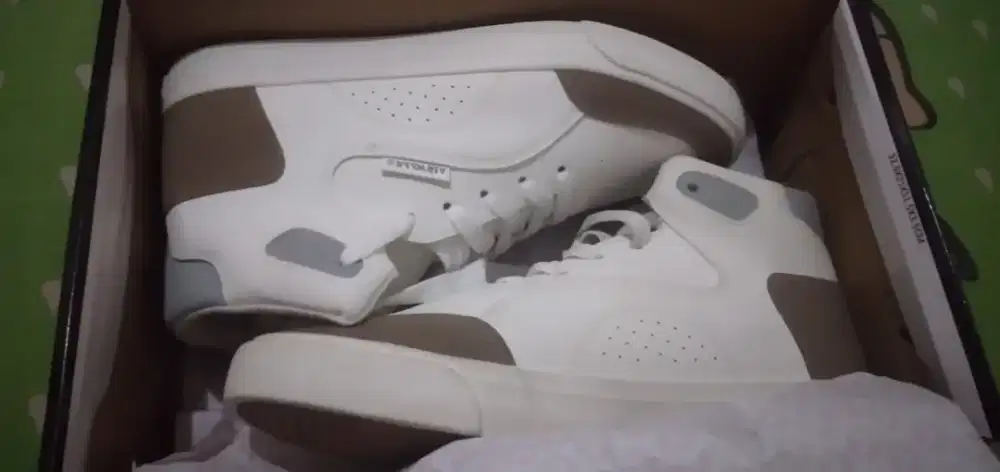 Sepatu sneakers airwalk baru