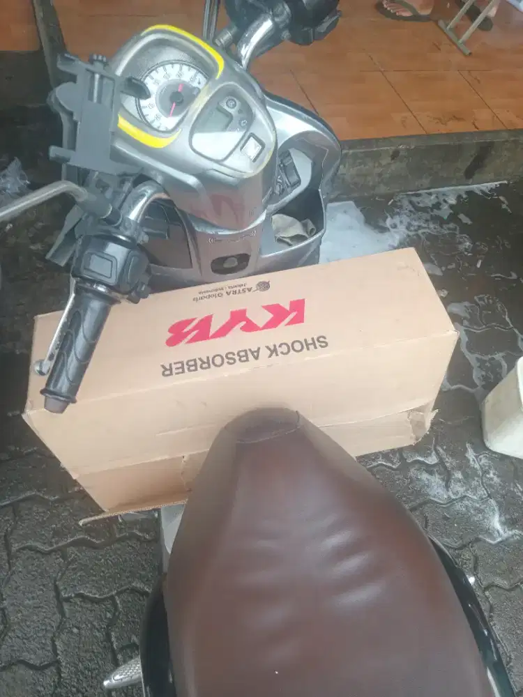 Shockbreaker depan  Avanza  2024