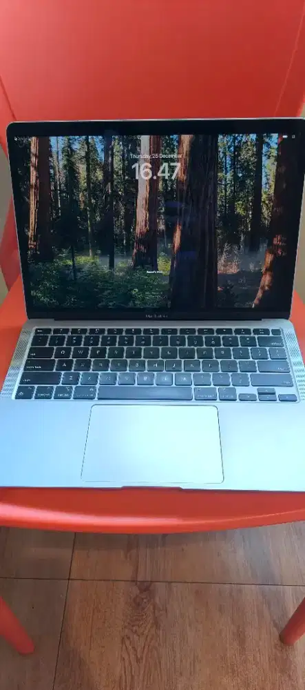 MacBook M1 2022