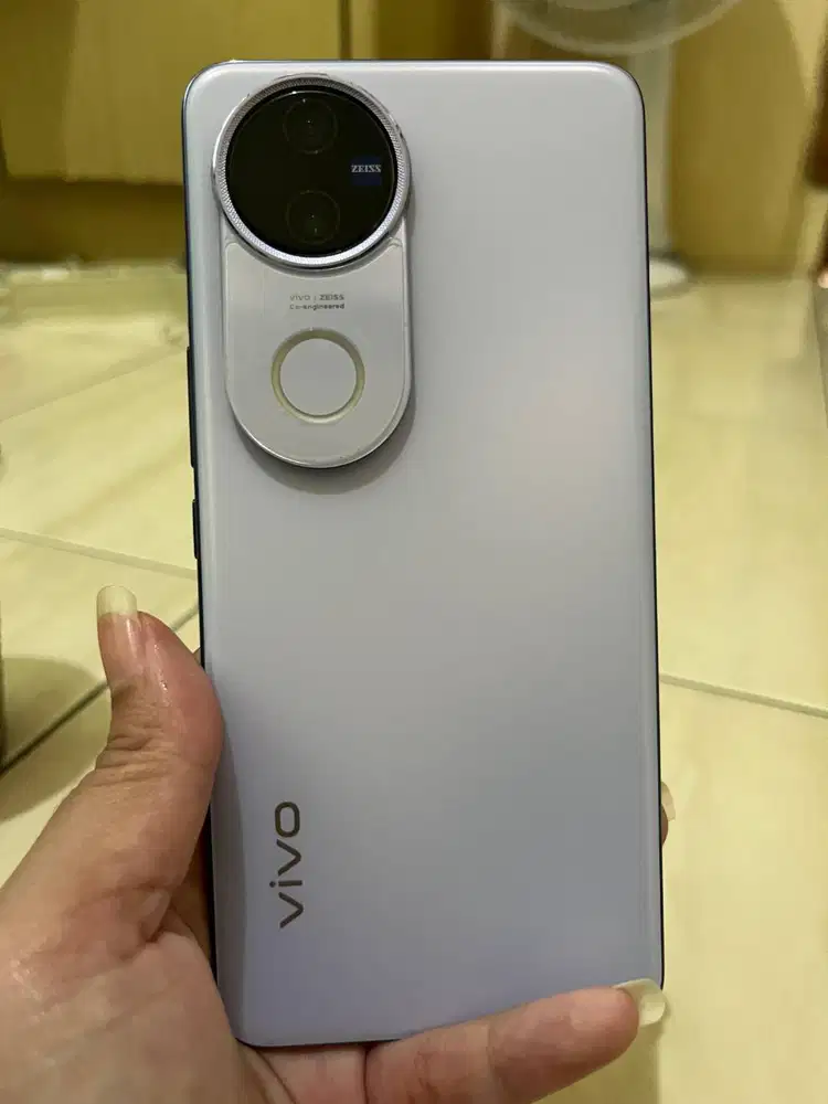 Vivo V50 12/256 second mulus