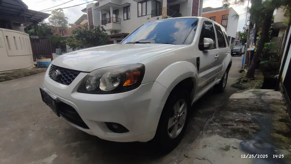 Ford Escape 2012 Bensin
