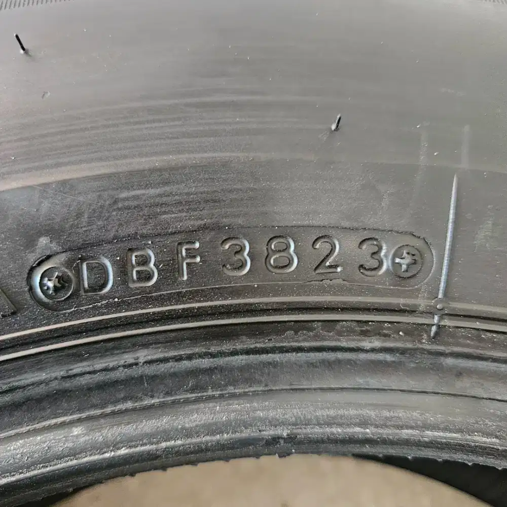 BAN BRIDGESTONE TURANZA R16 205 65 RING 16 BEKAS TEBAL