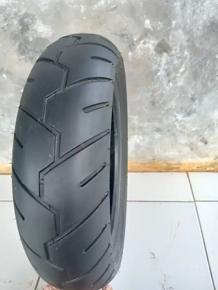 Ban belakang NMAX ukuran 130/70-13 merk Corsa tubles