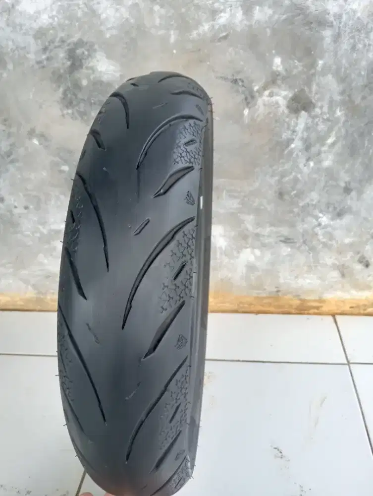 Ban metic ukuran 100/80-14 merk maxxis tubles