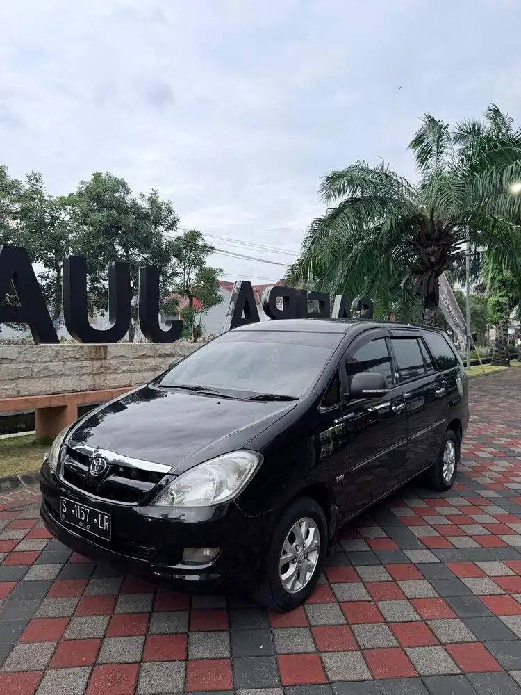 Toyota Kijang Innova 2005 Bensin
