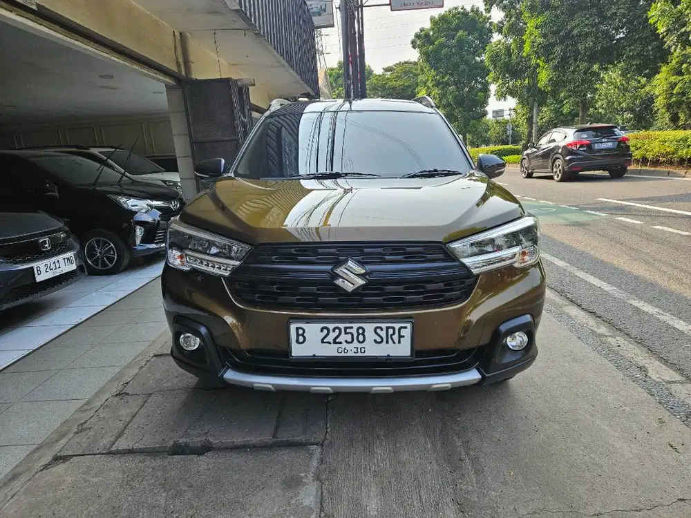 Suzuki XL7Alpha Tahun 2020 Coklat Muda Metalik Automatic