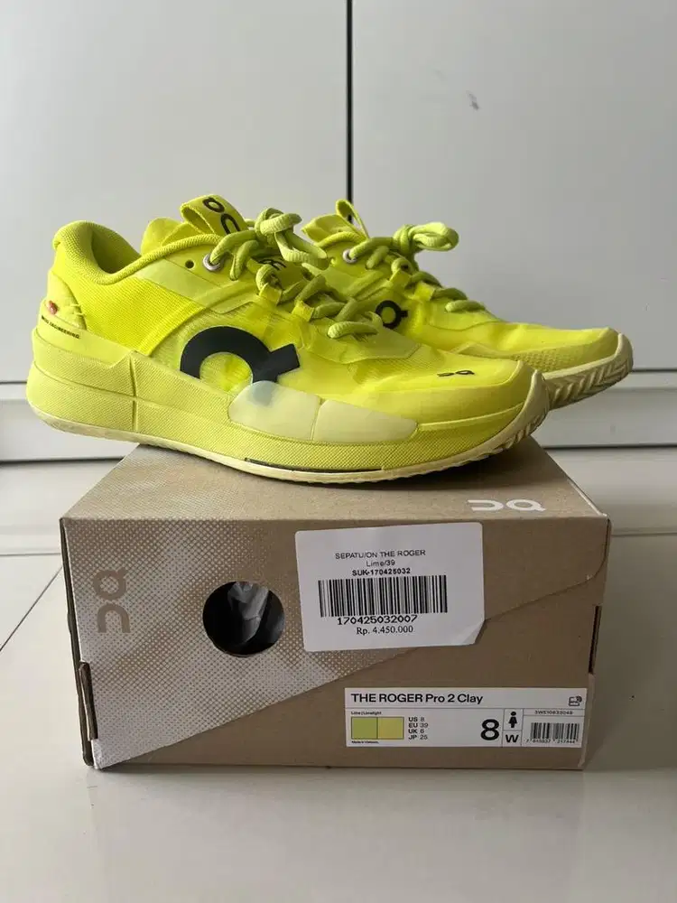 Sepatu tennis ON the roger pro 2