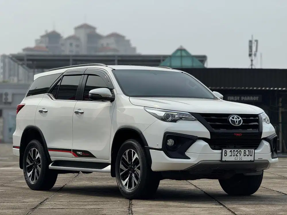 Toyota fortuner VRZ TRD 2018