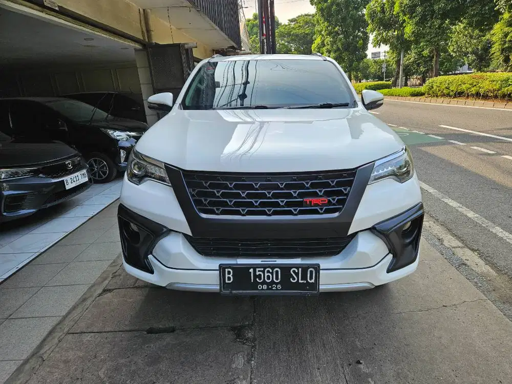 Toyota Fortuner VRZ Tahun 2016 Putih AT