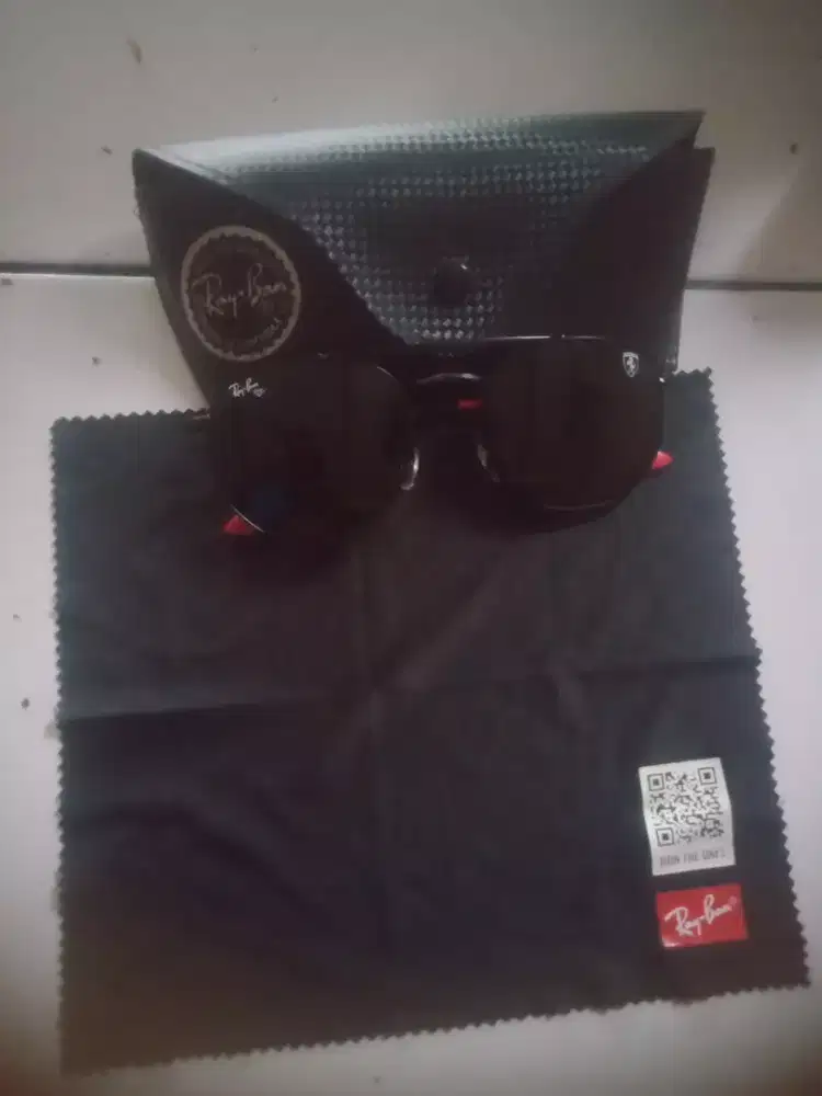Kacamata Rayban