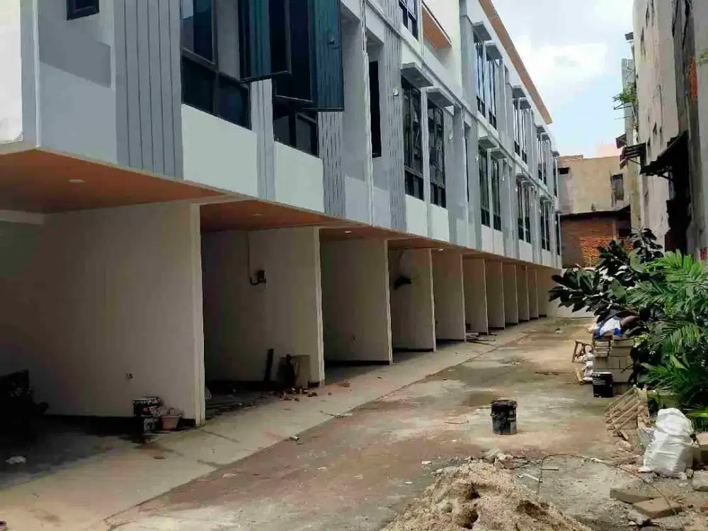 Rumah Minimalis Bebas Banjir di Dwi warna sawah besar jakarta pusat