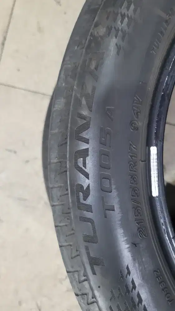 Bridgestone Turanza T005A 215/55 R17