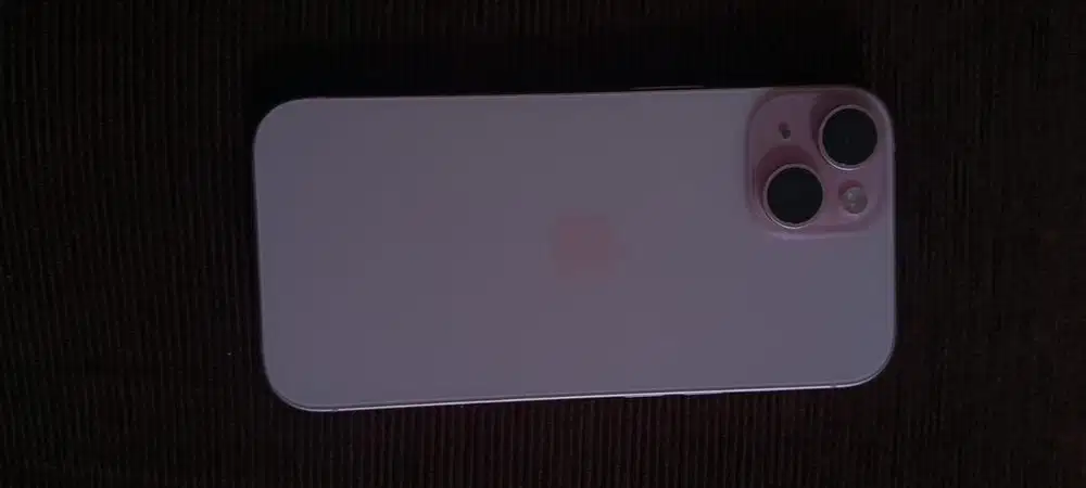 Iphone 15 pink 128GB garansi ibox