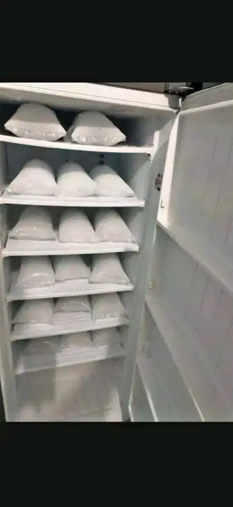 Jual bu freezer kulkas ukuran 6 rak merk LG INVERTER