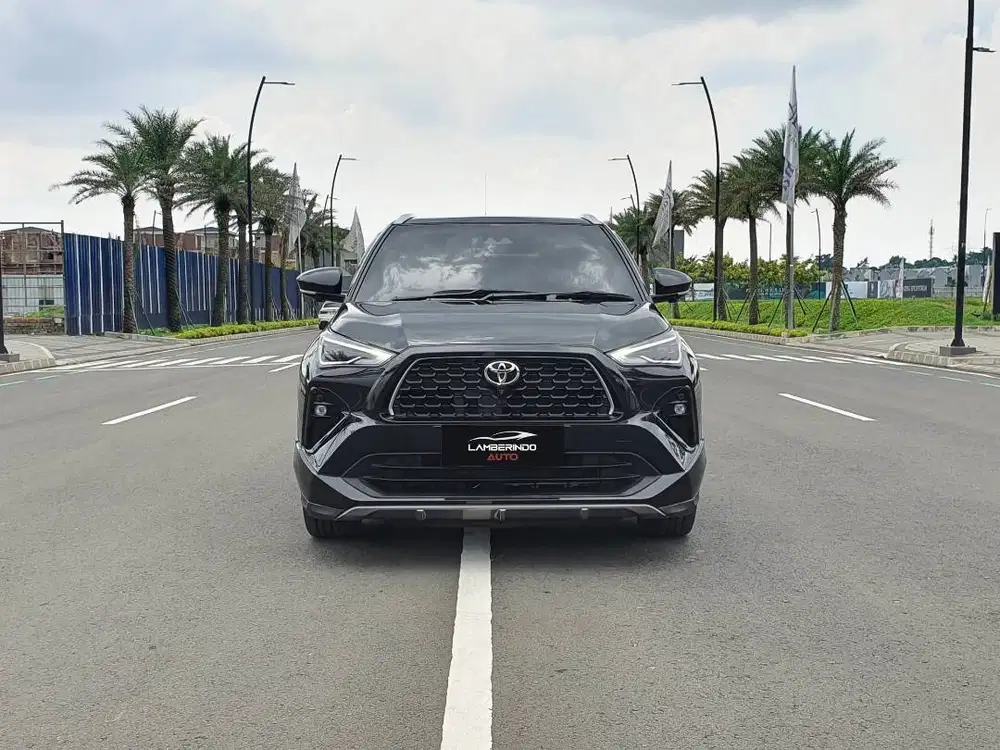 TOYOTA YARIS CROSS 1.5 GR TSS HYBRID 2024 HITAM 2023