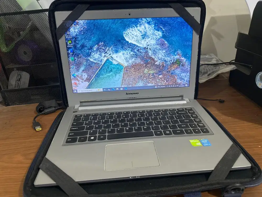 Laptop LENOVO IDEAPAD Z410, CORE I7-470MQ SSD 240GB dan HDD 2TB