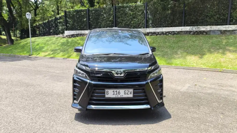 Toyota Voxy 2021