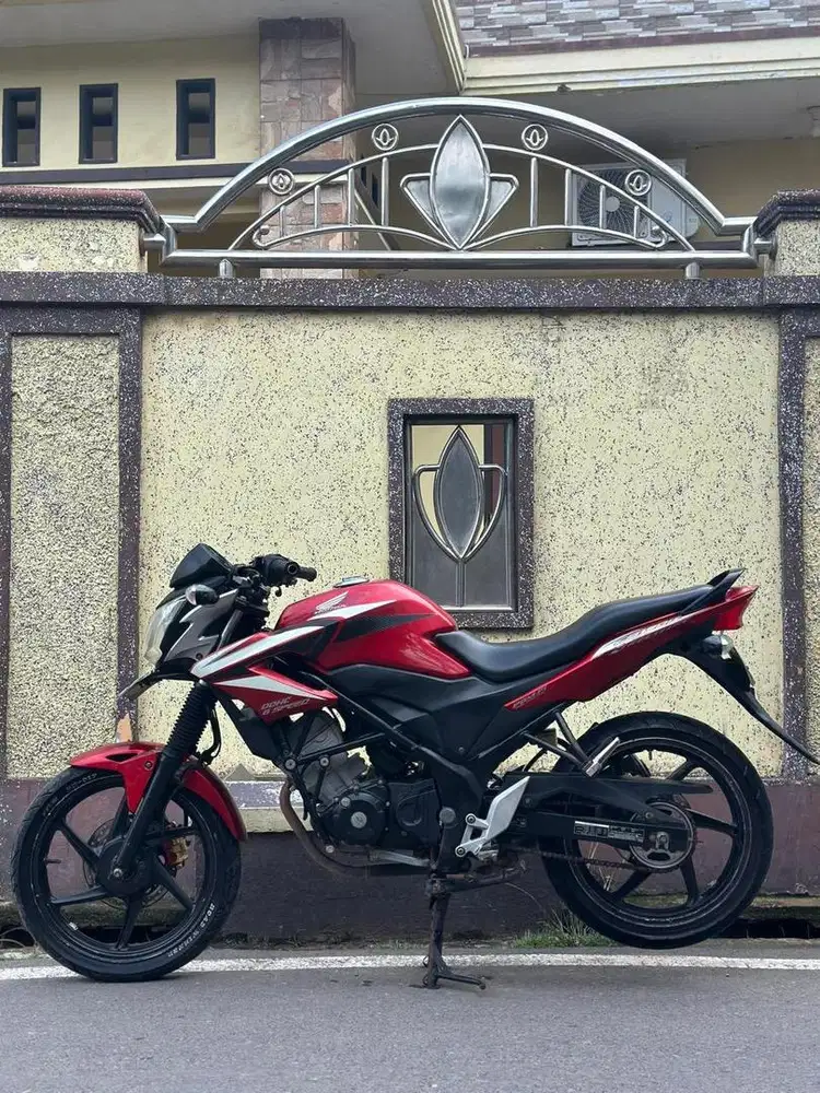 Honda CB 150 Streetfire 2014