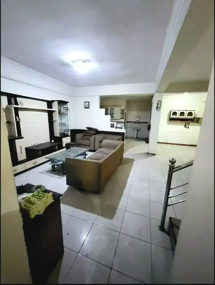 Disewakan rumah murah surabaya barat