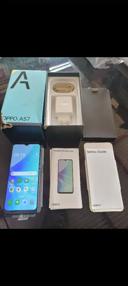 Oppo A57 4/64gb