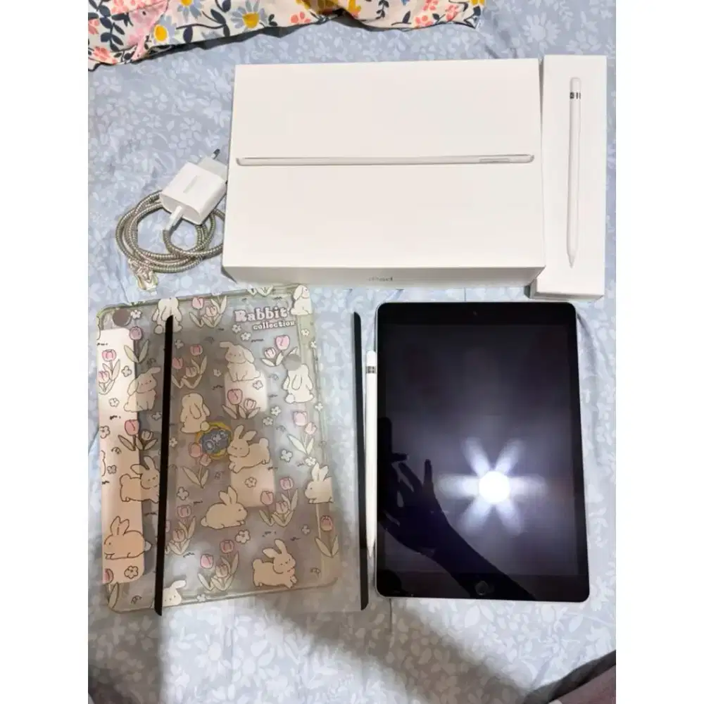 Ipad gen 9+Apple Pencil gen 1 (Second)