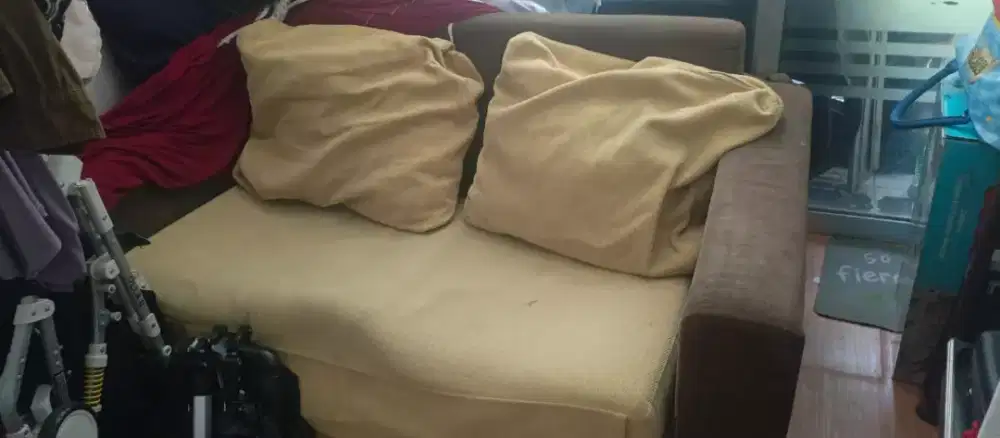 Sofa bad sofa tempat tidur