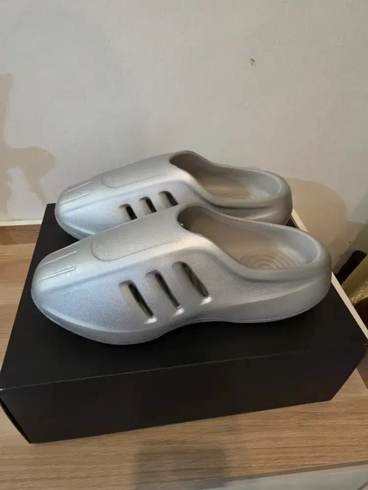 Sendal ADIDAS AdiFOM IIInfinity MULE like new