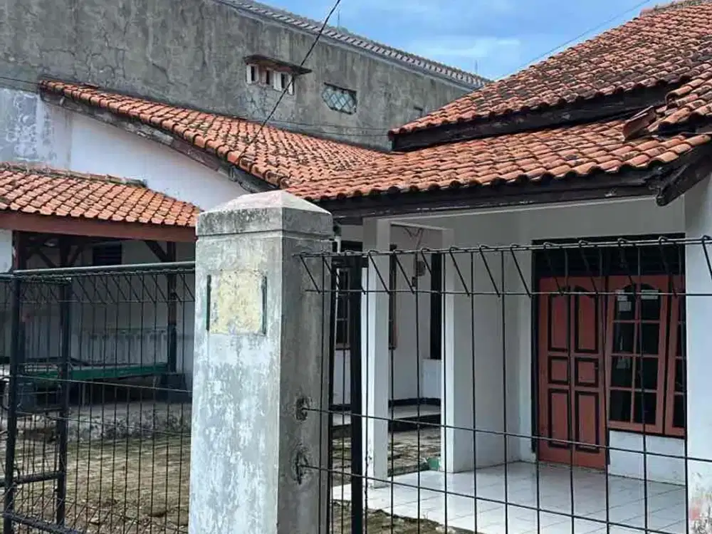 Dijual Cepat Tanah Bonus kost 10 kamar dan bangunan utama selangkah ke margonda dan Universitas Indonesia