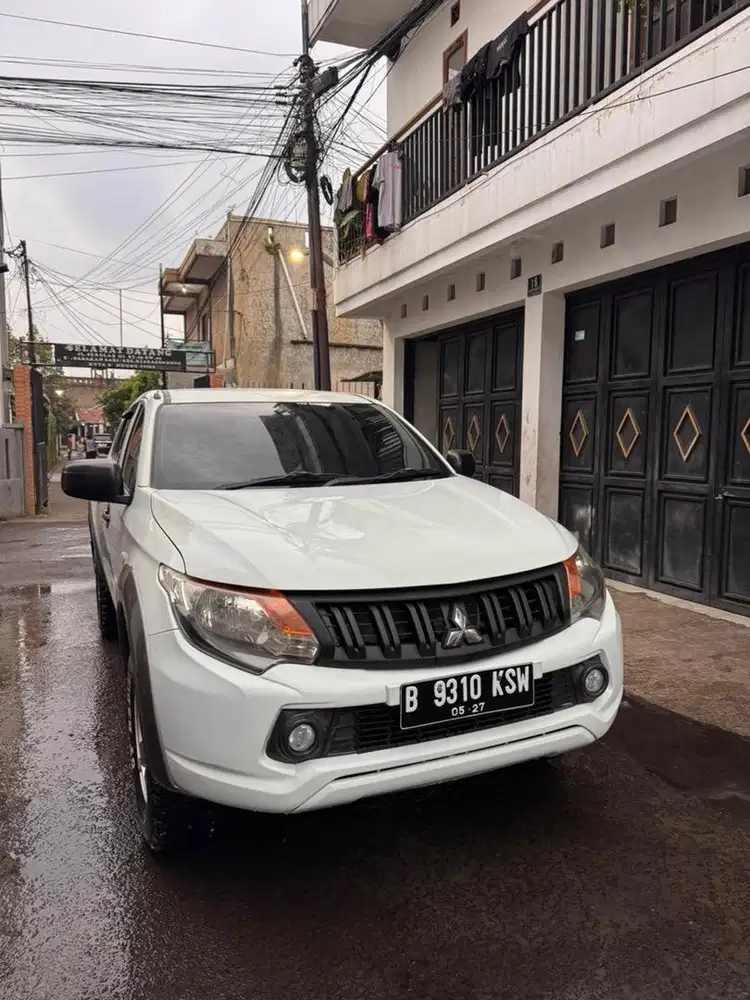 Strada triton hdx 2018 diesel istimewa siap pake