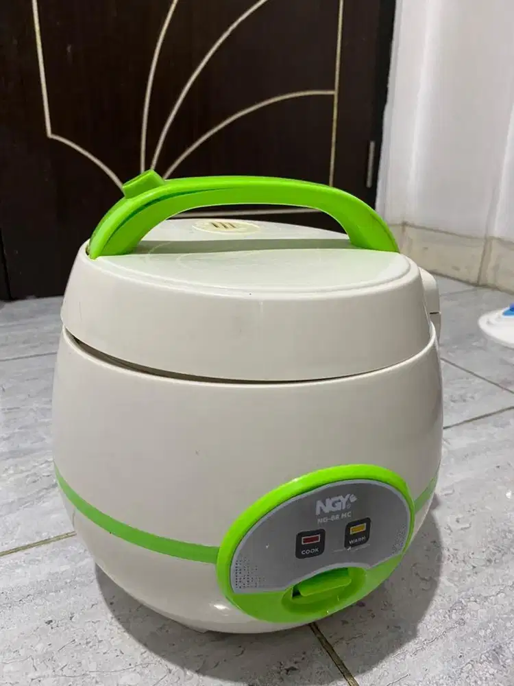 Jual perabotan pemakian belum 1 tahun