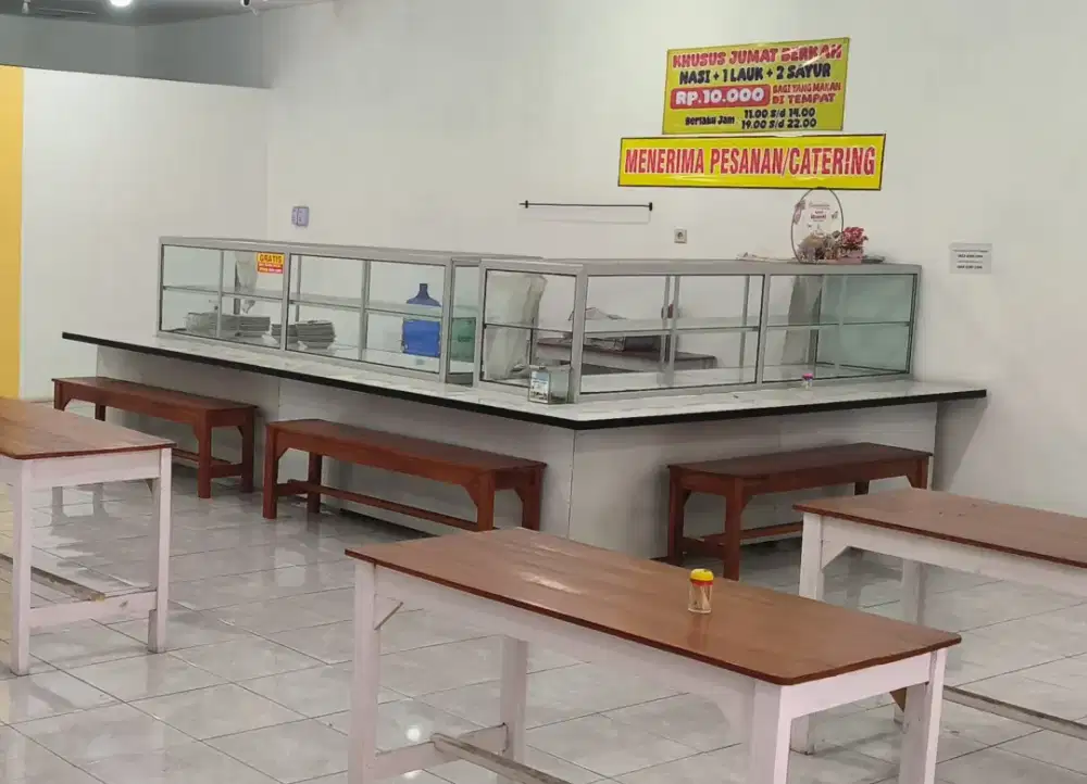 Elatase almunium dan meja warteg