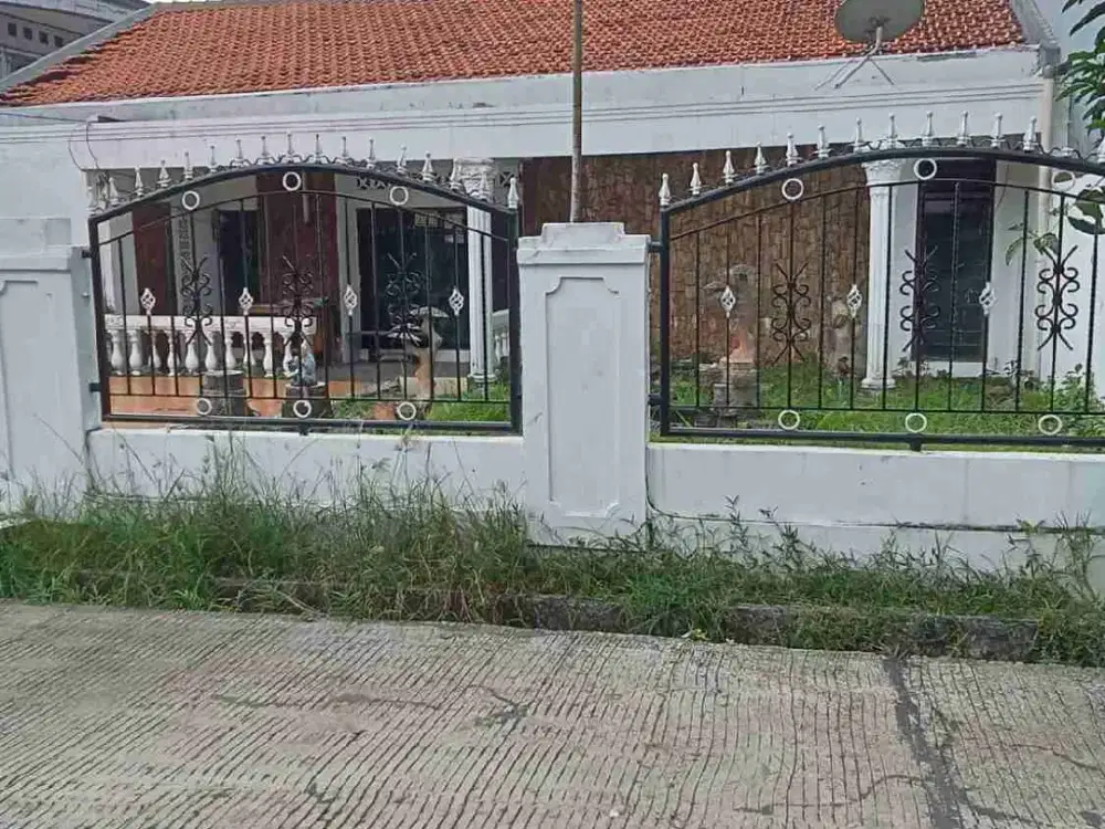 RUMAH DALAM KOMPLEK HITUNG TANAH STRATEGIS