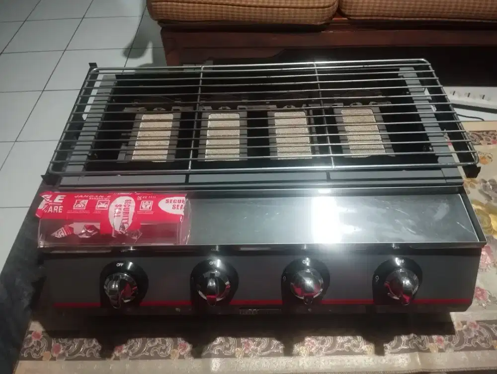 Kompor pemanggang 4 tungku