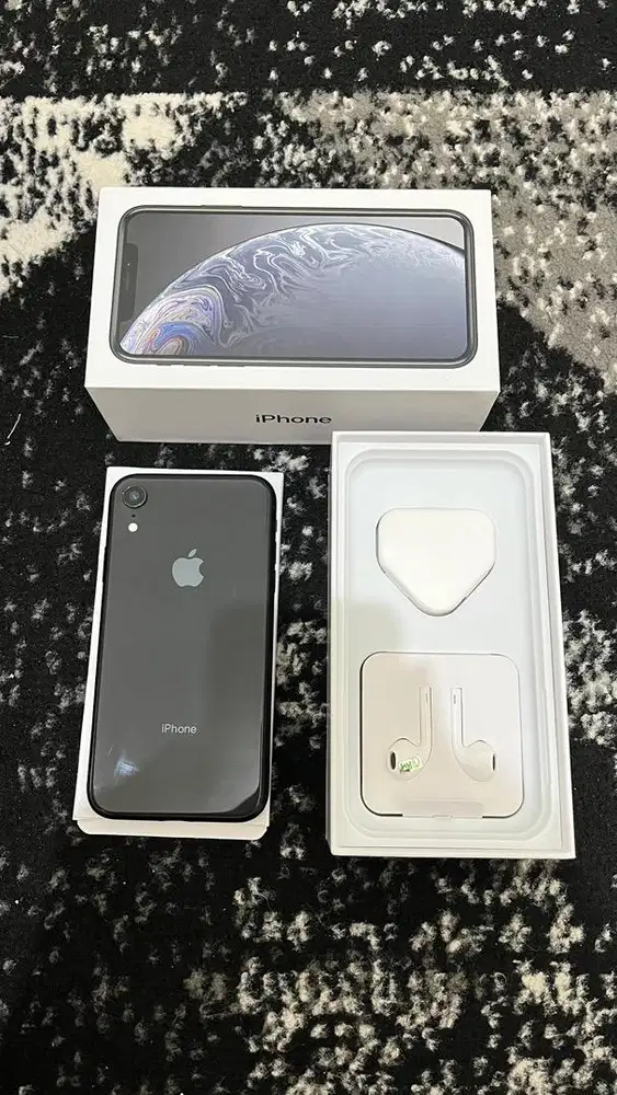 Iphone Xr 64Gb,,