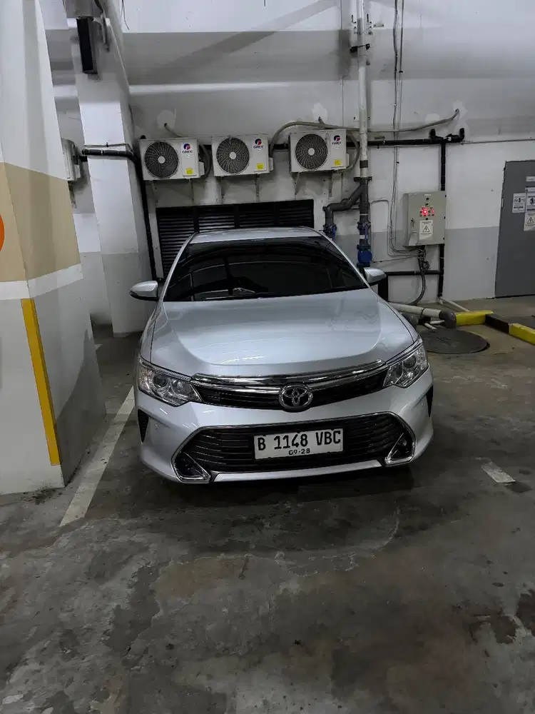 Dijual camry 2.5V 2015 Km rendah rawatan
