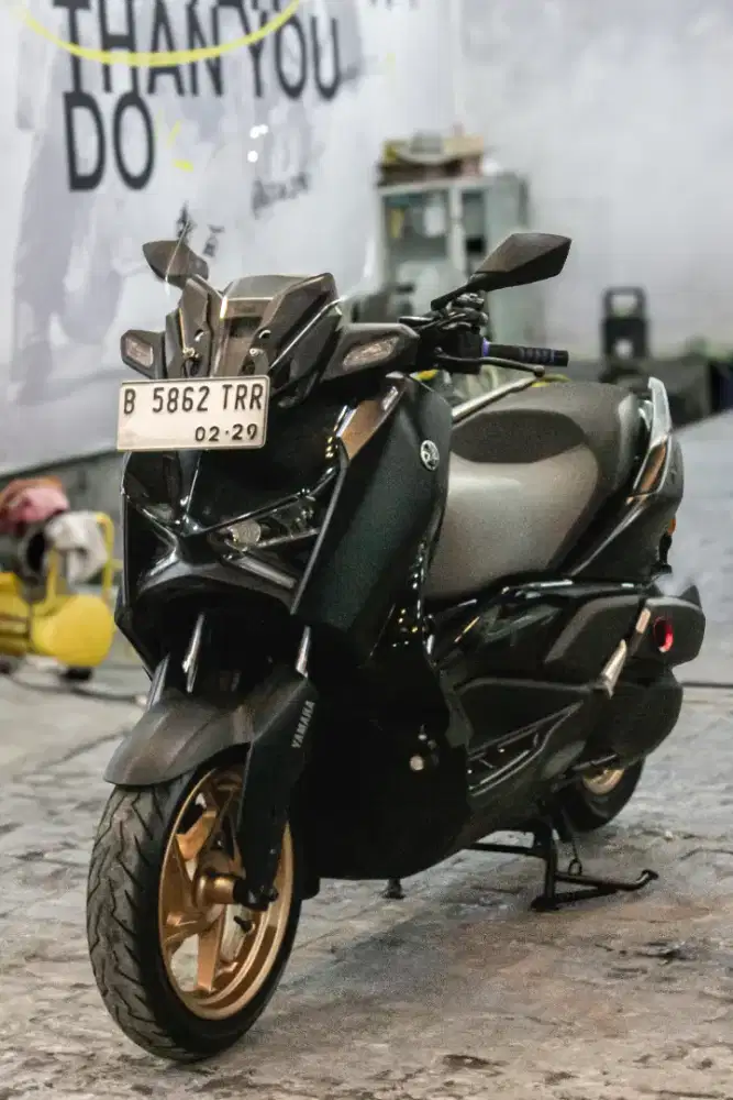 XMAX hitam connected 2024