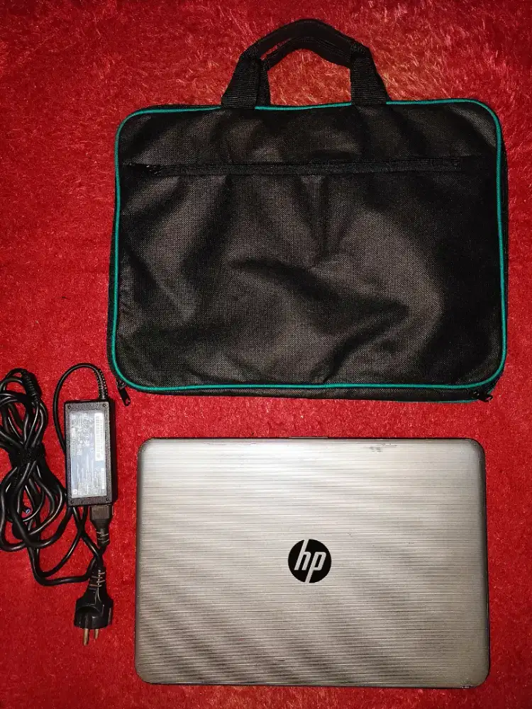 Laptop HP Intel N3060. 1.60GHz, SSD 112GB HDD 466GB