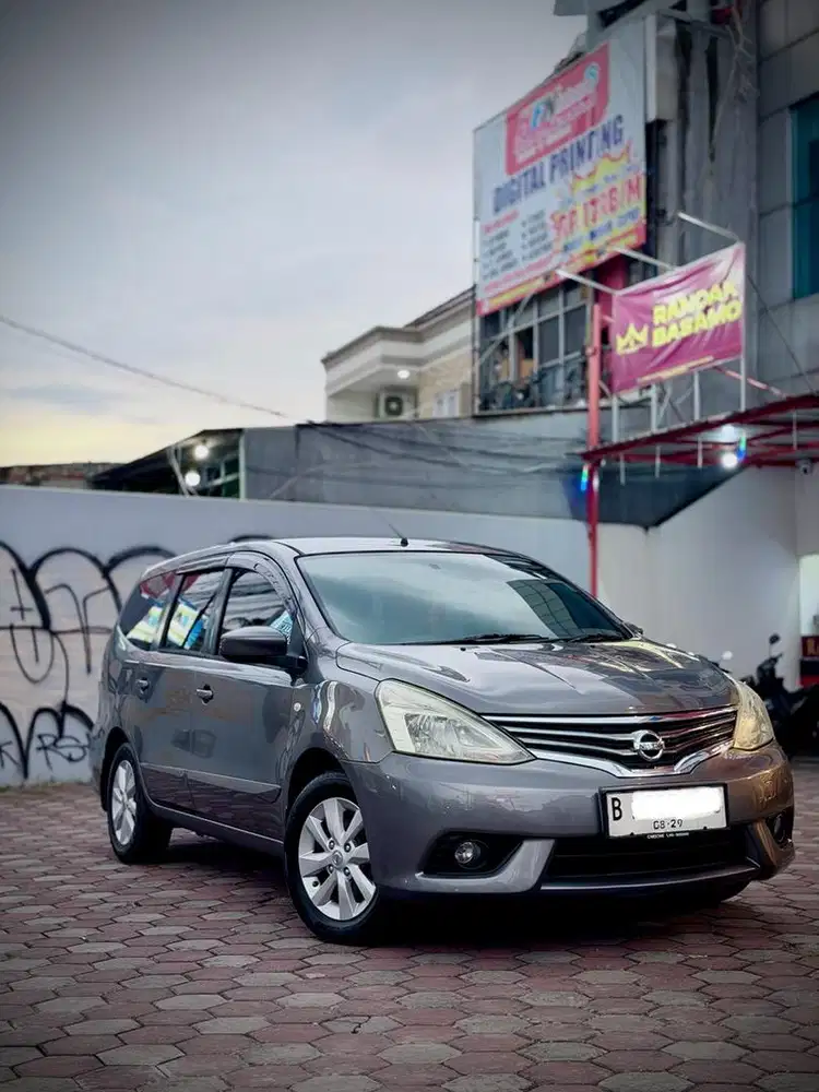 Nissan Grand livina 2014 Bensin
