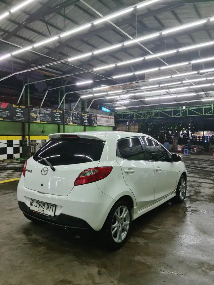 Mazda 2 2011 Bensin