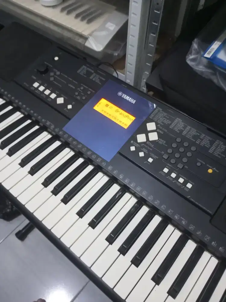 Yamaha PSR E333