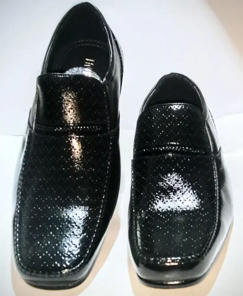 Imparo - Sepatu Pria Kekinian Keren Pantofel Terbaru Trend Original