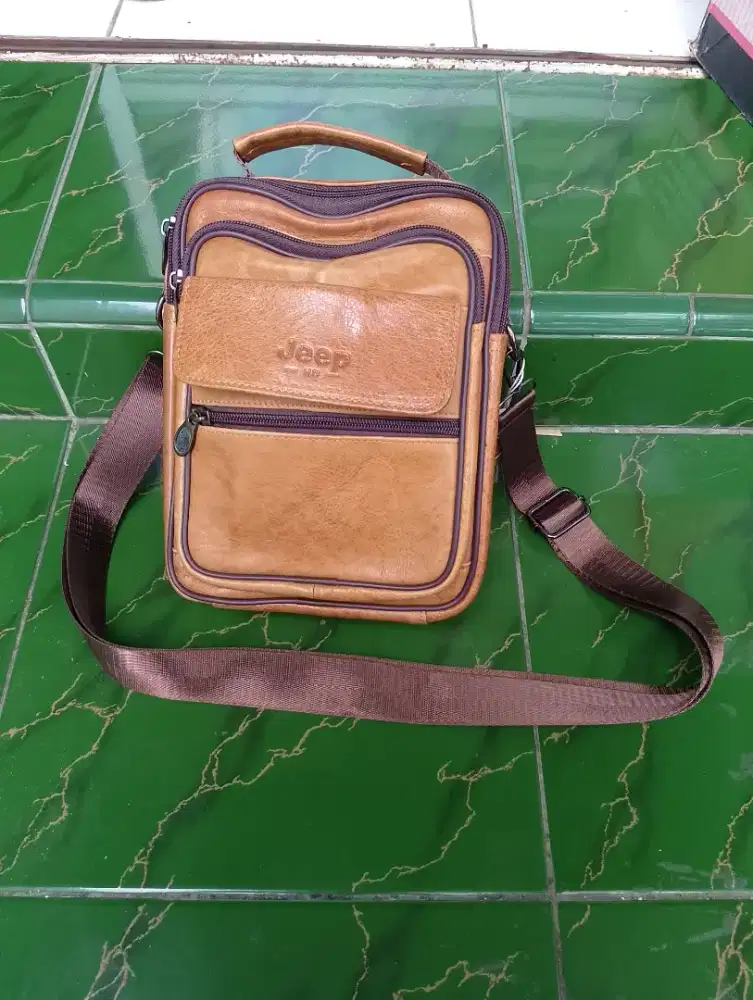Tas Selempang Kulit Sapi