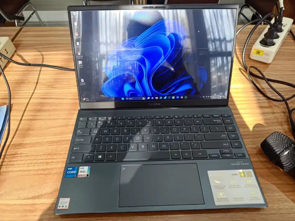 Asus Zenbook 14  i5 1135G7 8 GB 512 SSD