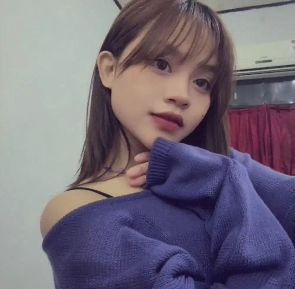 cari pekerjaan terdekat, bebas apa aja. untuk bayar kost an dan makan