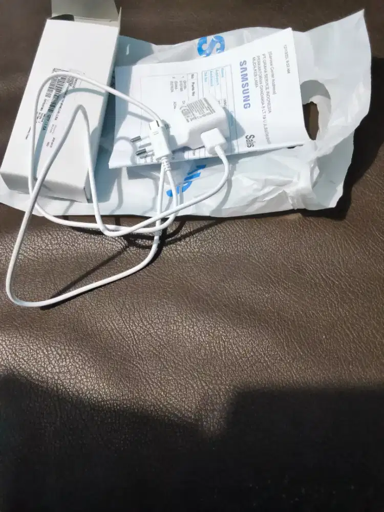 Adaptor & kabel data tipe c