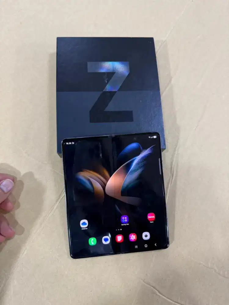 Samsung Galaxy Fold 4 12/512GB Bekas Pakai Garansi Resmi Mulus Sehat
