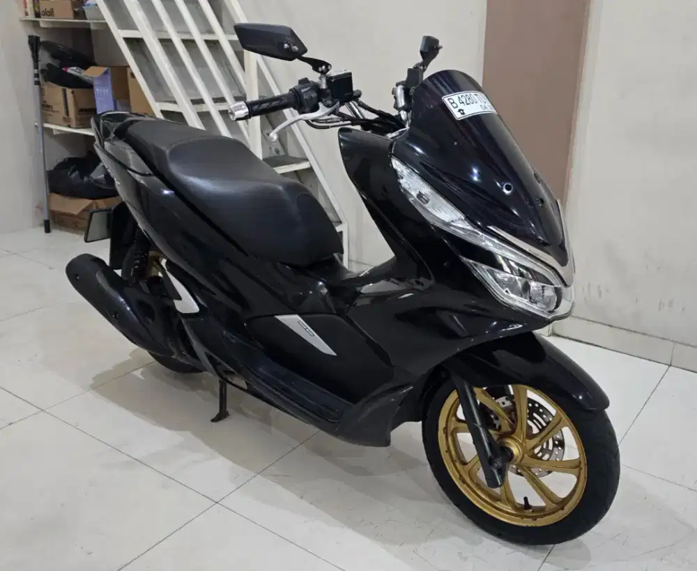 Dp 1jt Honda PCX 2018 gress cash dan kredit