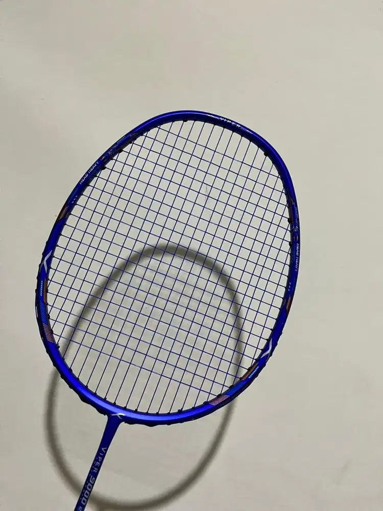 Raket Hundred dan Lining